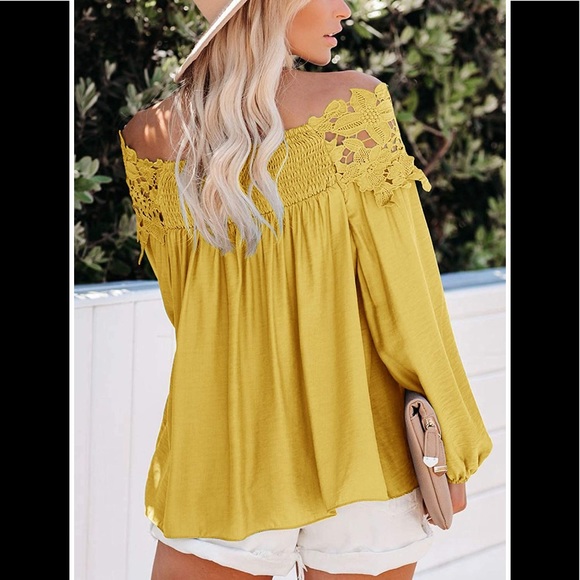 🆕Lantern Lace Crochet Off Shoulder Blouse - Picture 2 of 3